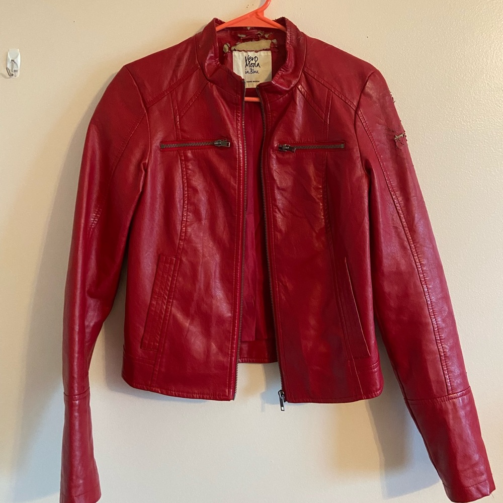 Red leather jacket *S*